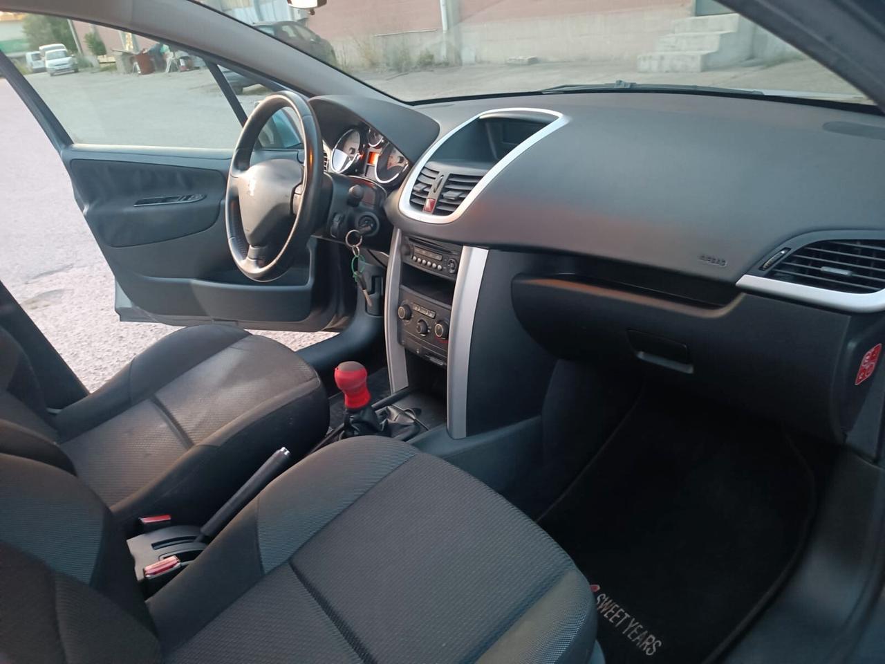 Peugeot 207 2011---1.4 Diesel Neopatentati