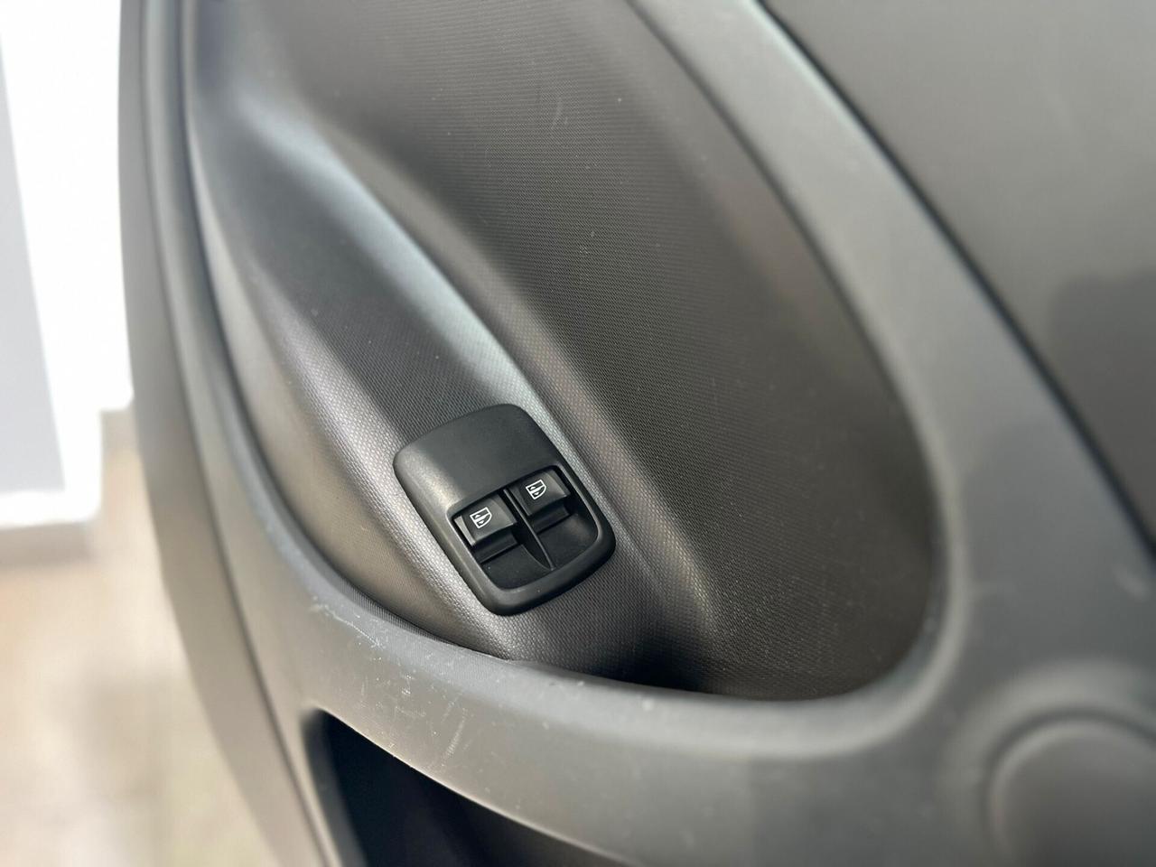 SMART FORFOUR 1.0 BENZINA ANNO 2019 - 84.000 KM ADATTA A NEOPATENTATI