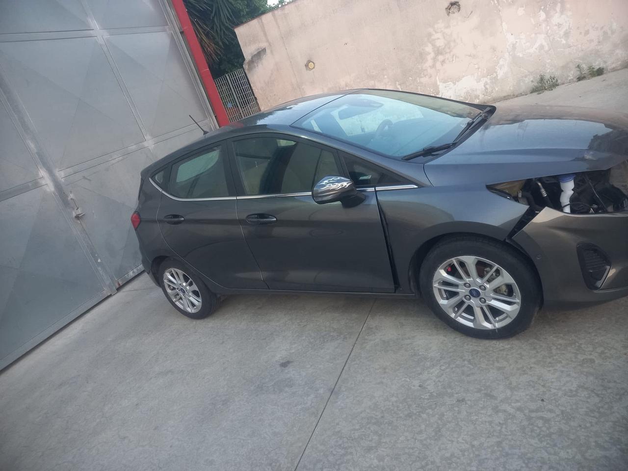Ford Fiesta 1.1 2023 Incidentata sinistrata