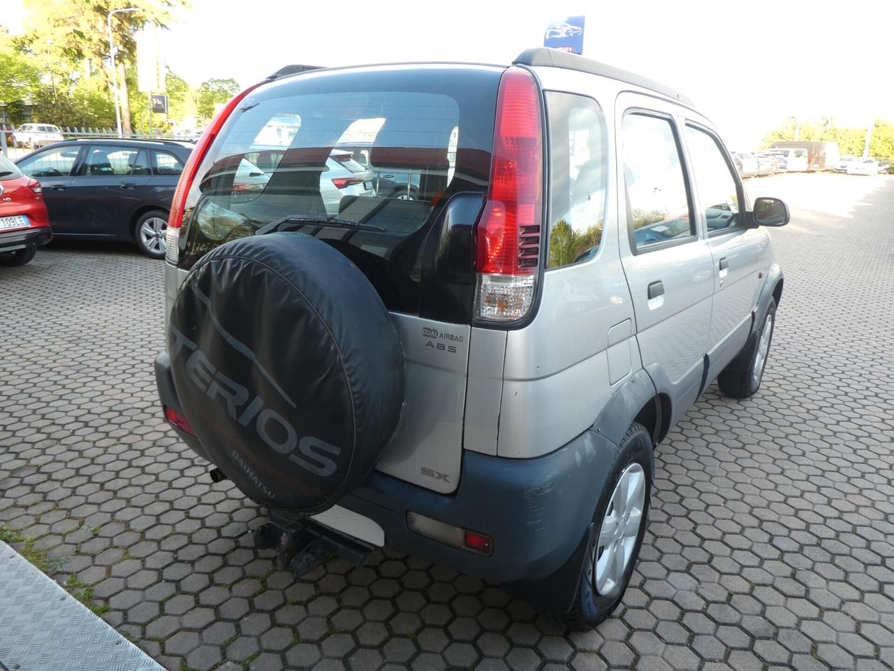 Daihatsu Terios 1.3i 16V cat 4WD SX OK NEOPATENTATI
