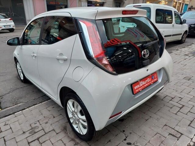 Toyota Aygo 1.0 VVT-i 69 CV 5 porte x-pure