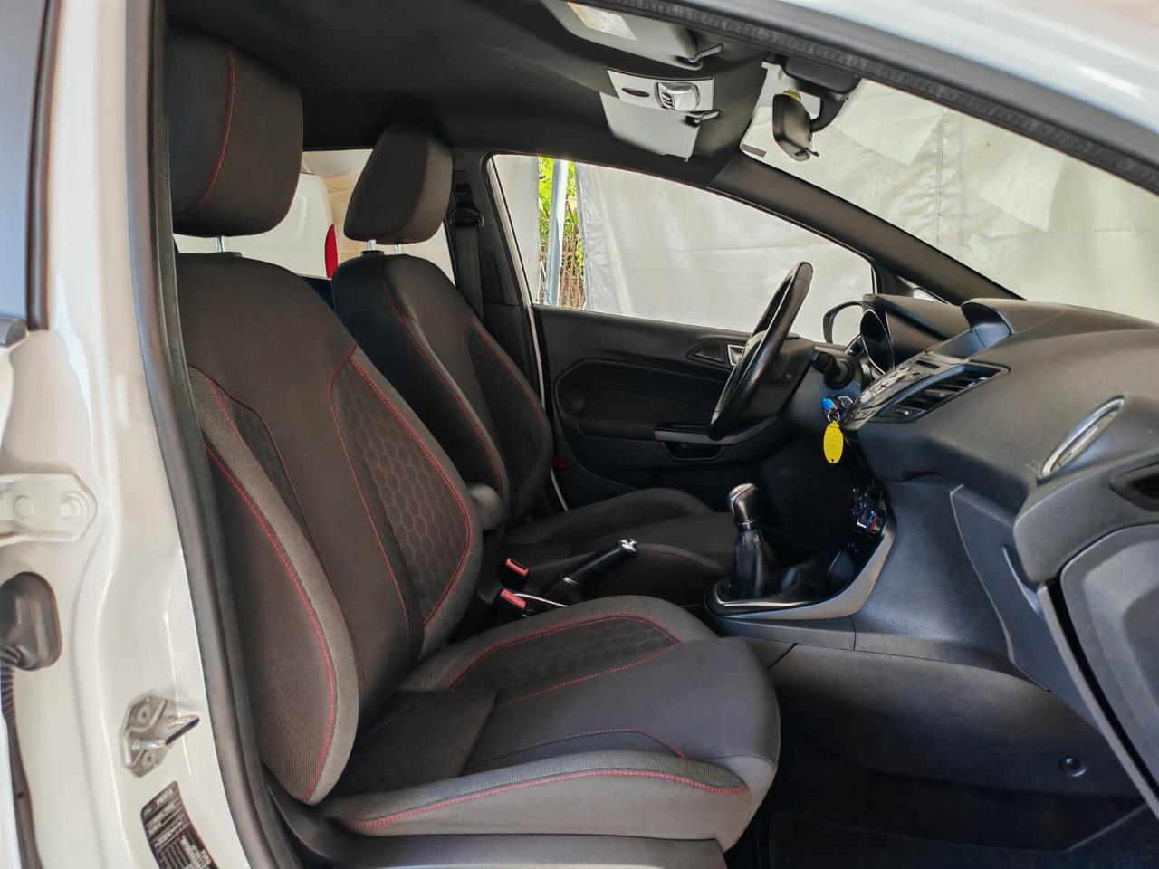 Ford Fiesta 1.5 TDCi 75CV 5 porte ST-Line