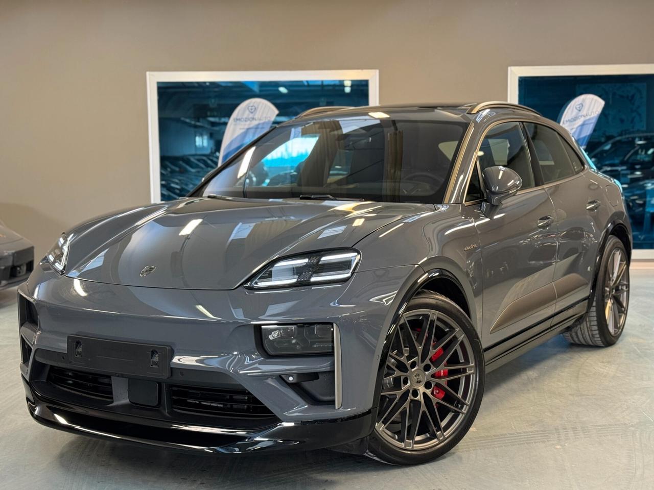 Porsche Macan EV TURBO - FULL ELETTRICO VENTILATI SOSP. PNEUMATICHE ASSE STERZANTE