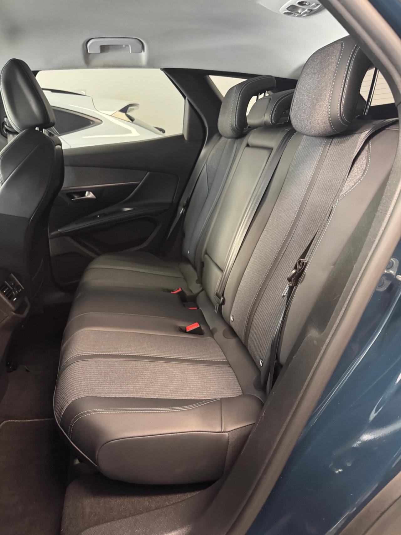 PEUGEOT 3008 1.5 131 ALLURE MY23