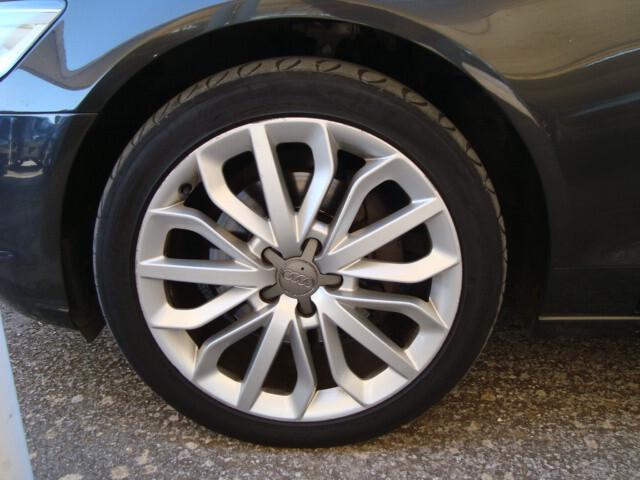 Audi A6 Avant 2.0 TDI 177 CV ''TETTO +PELLE+NAVI''