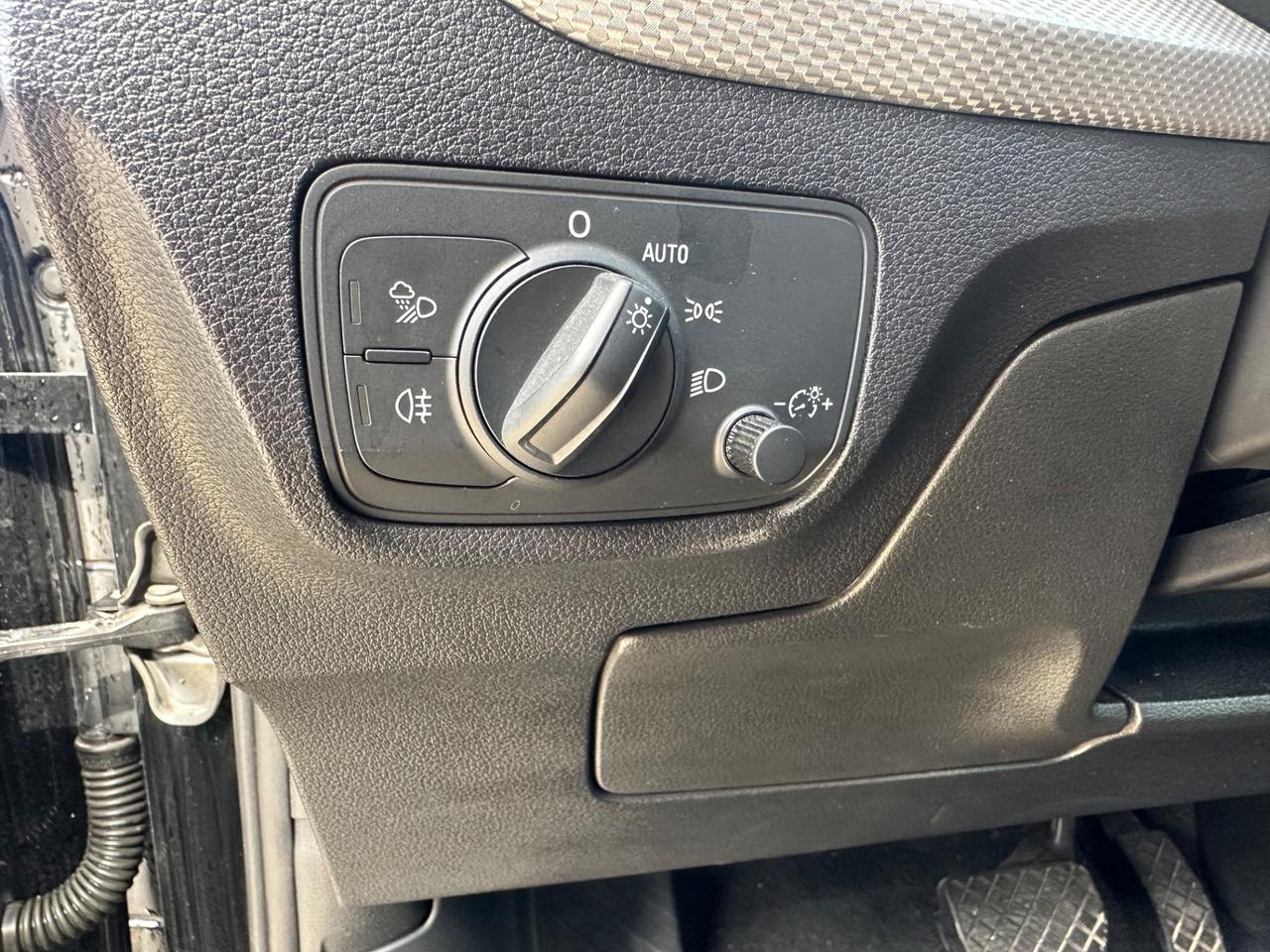 Audi Q2 35 TDI quattro S tronic Admired Advanced