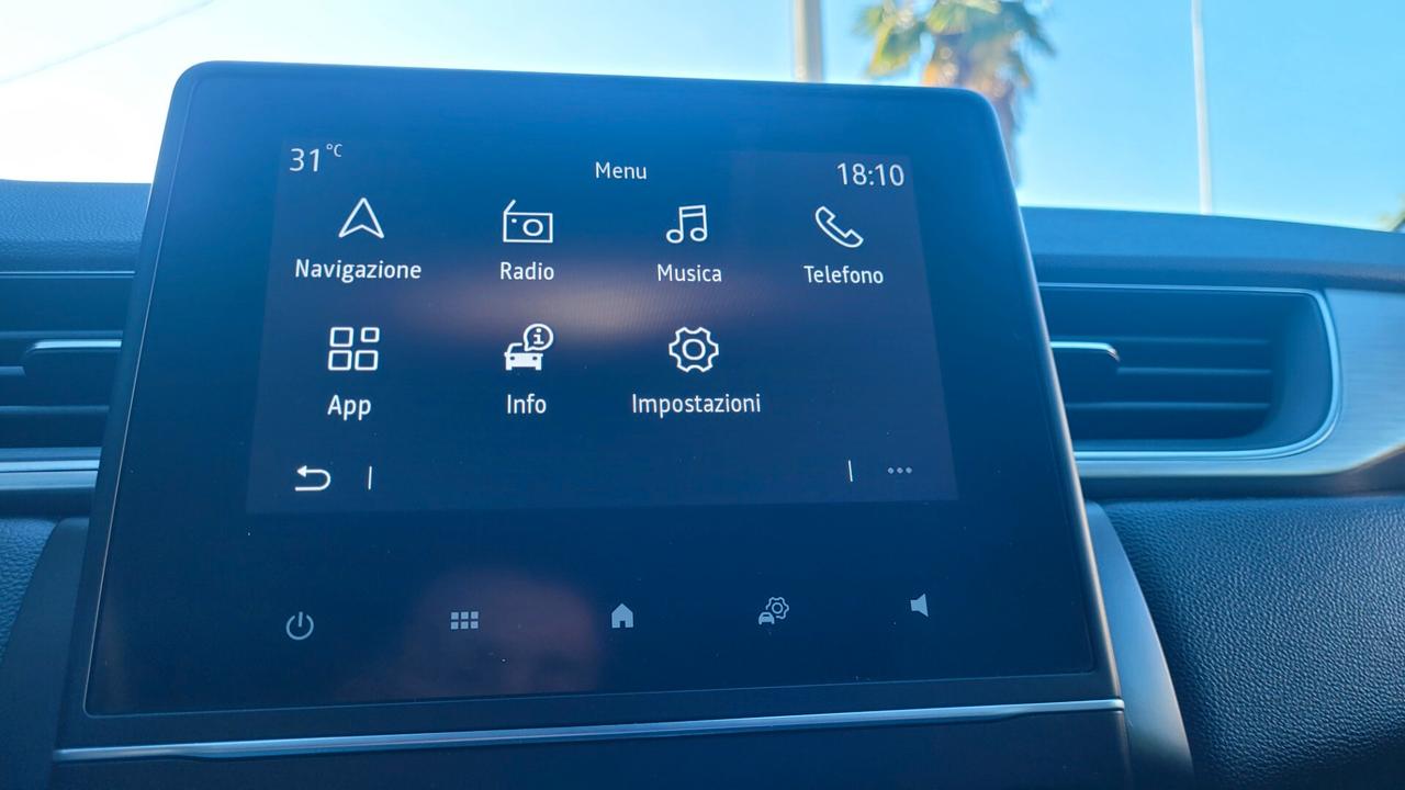 Renault Captur Full Hybrid E-Tech Initiale Paris