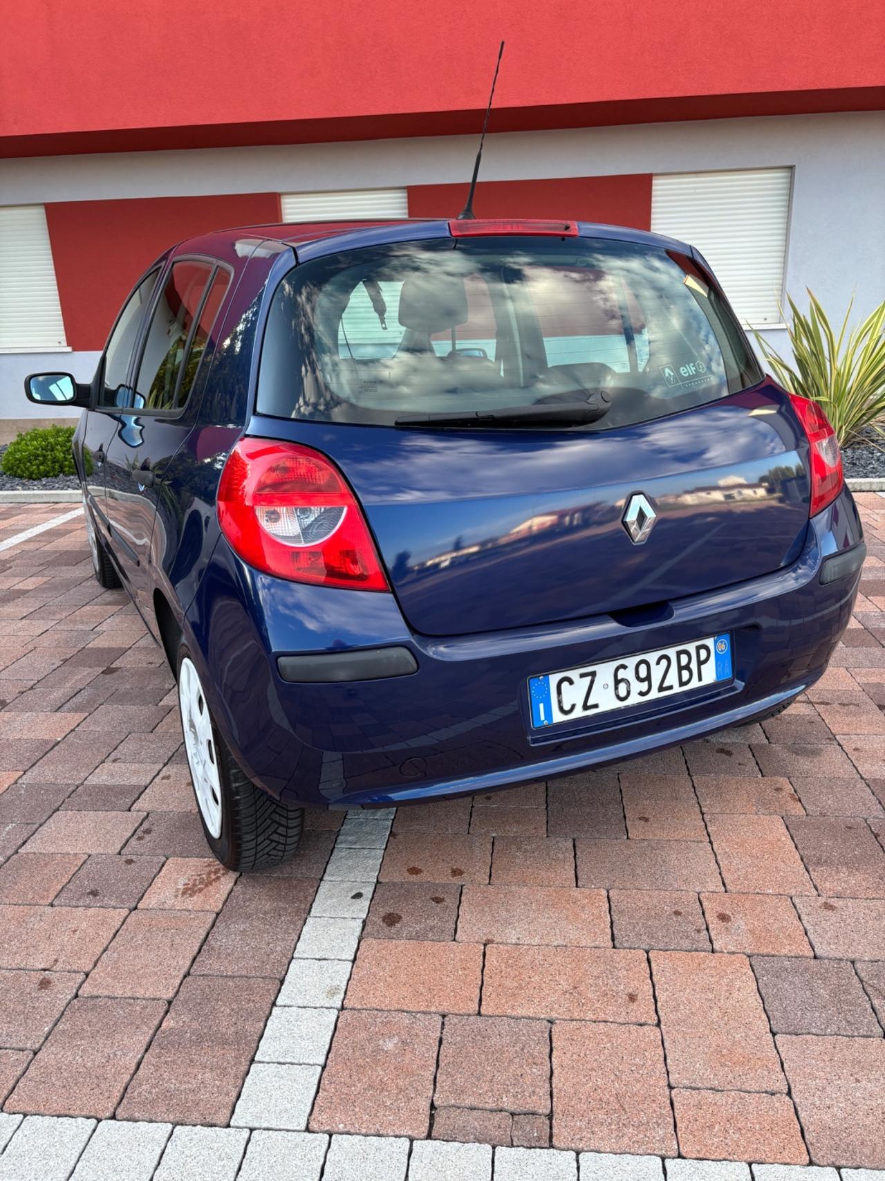 Renault Clio 1.2 benzina – Perfetta per neopatentati!