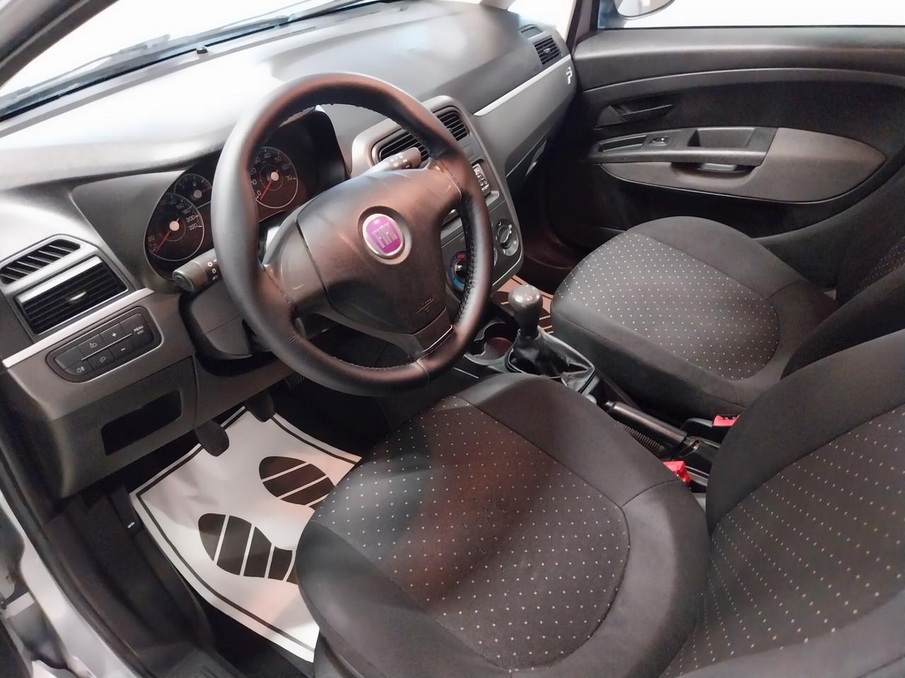 Fiat Grande Punto 1.3 MJT 75 CV 5 porte - ok neopatentati