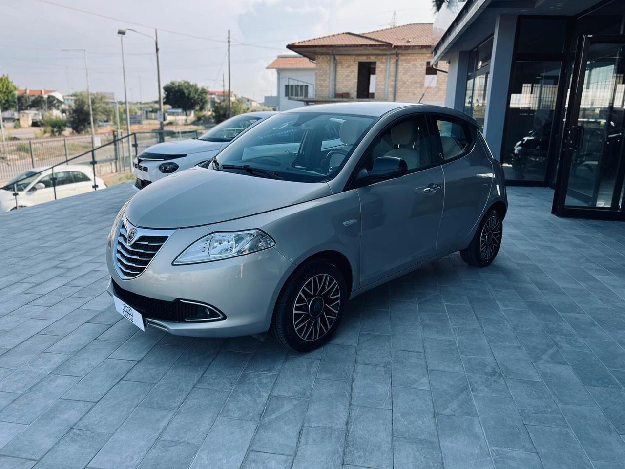 Lancia Ypsilon 1.2 69 CV GPL NEOPATENTATI Garanzia Fino a 3 Anni