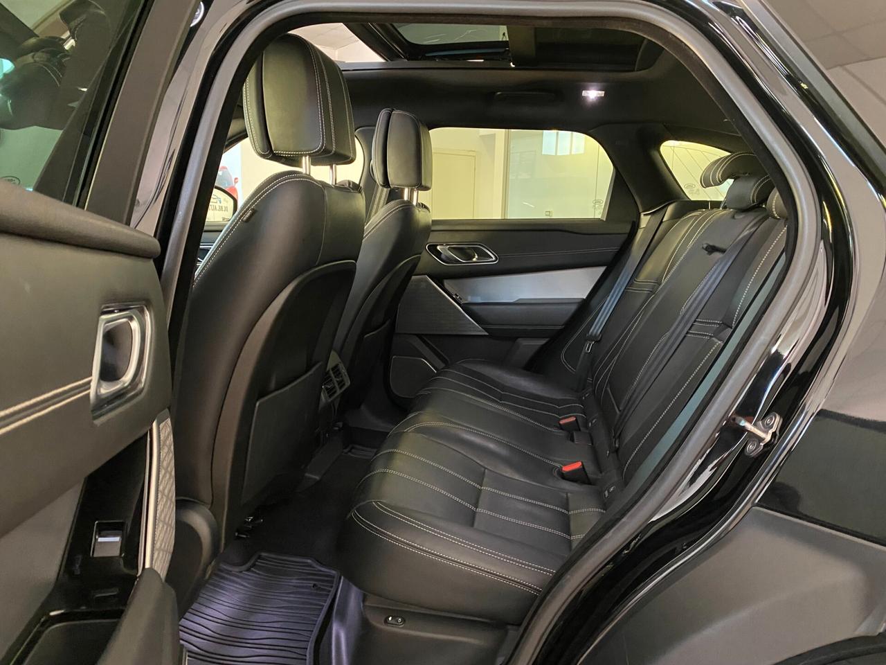 Land Rover Range Rover Velar 2.0D I4 240 CV R-Dynamic