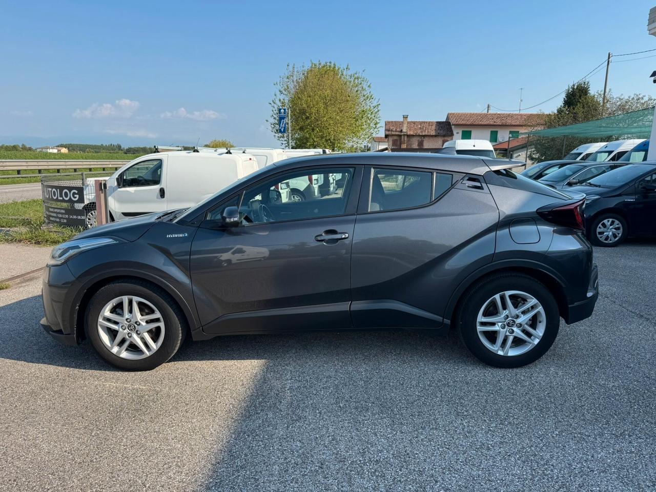 Toyota C-HR 1.8 Hybrid E-CVT Business