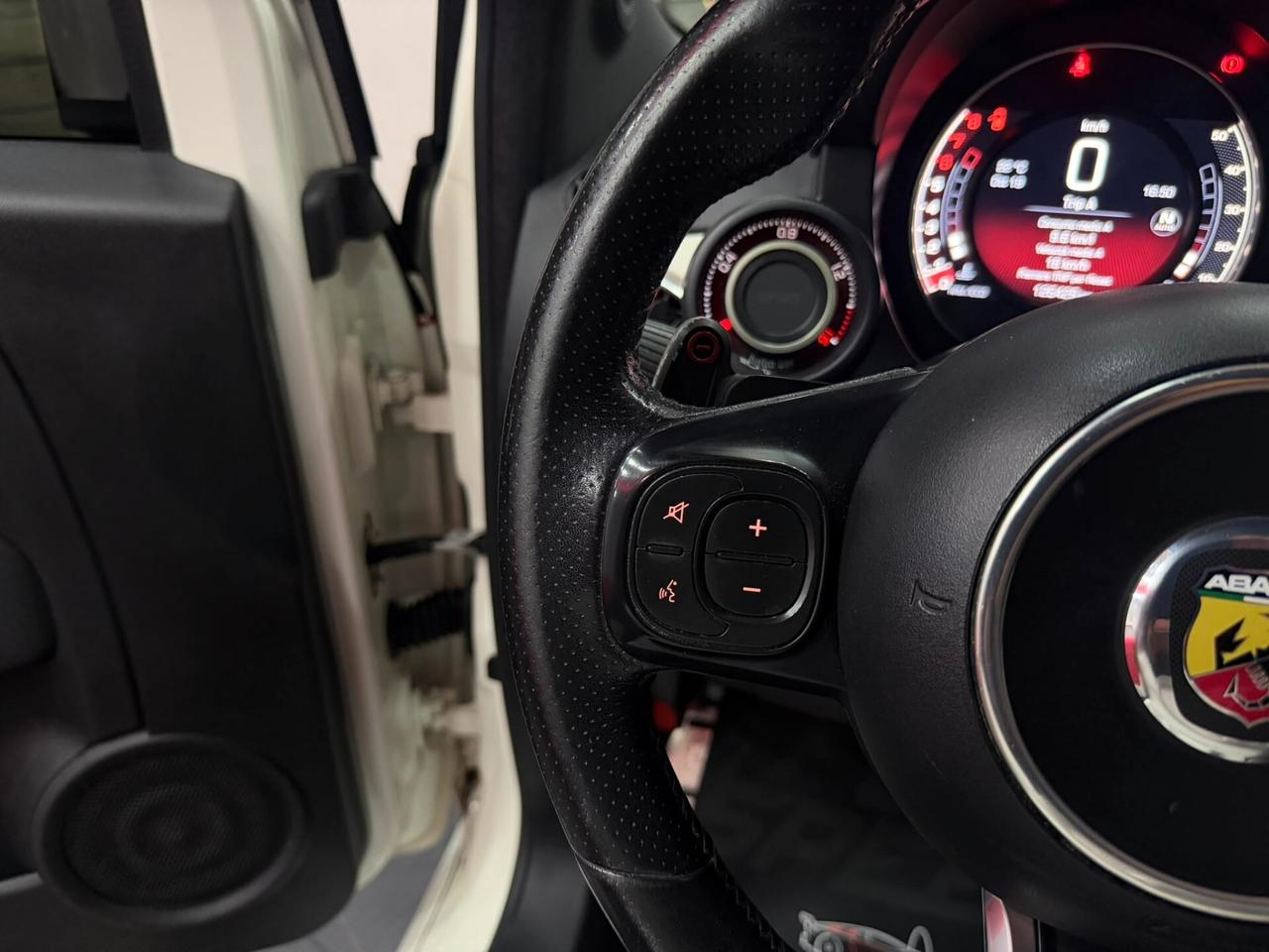 Abarth 595 C 1.4 Turbo T-Jet 160 CV Pista