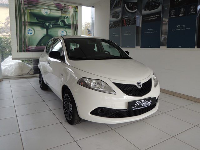 LANCIA Ypsilon 1.2 69 CV 5 porte Gold