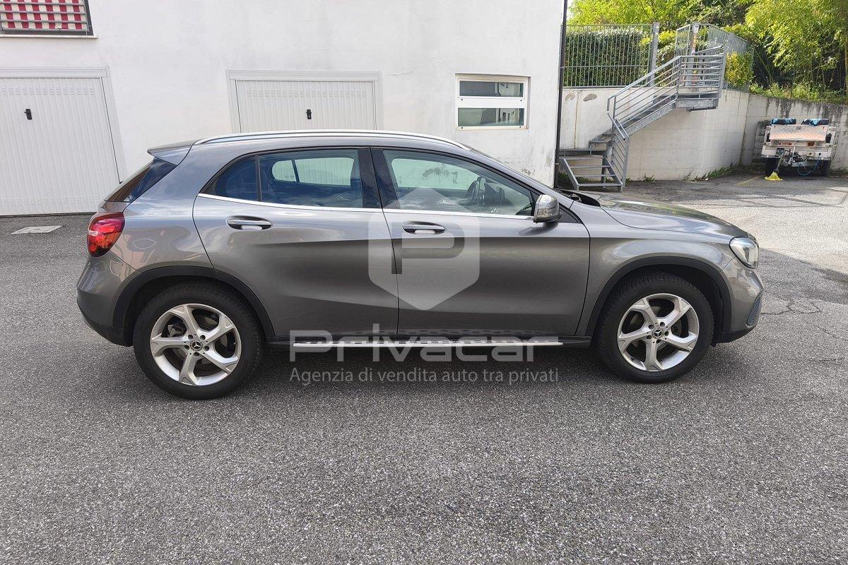 MERCEDES GLA 220 d Automatic 4Matic Premium