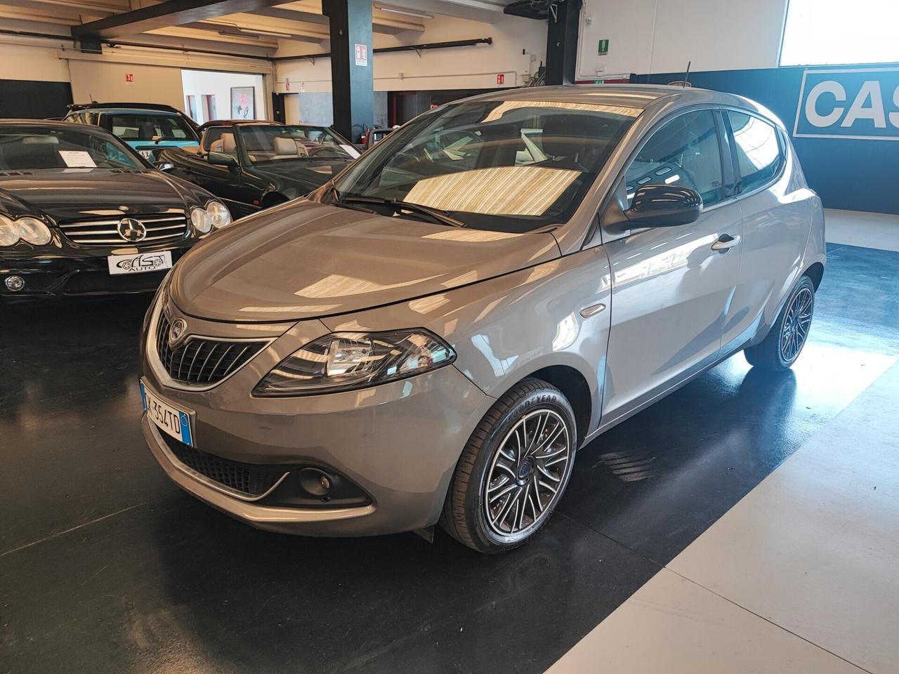 Lancia Ypsilon 1.0 FireFly 5 porte S&S Hybryd Gold