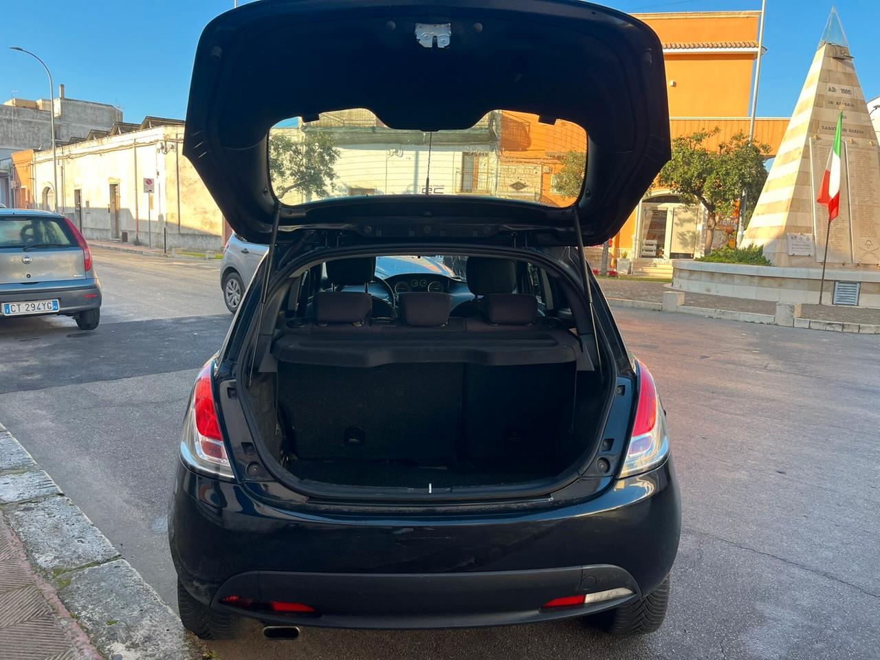 LANCIA YPSILO 1.2 BENZ 5 PORTE LUGLIO 2015 DISTRIBUZ ESEGUITA PERFETTA