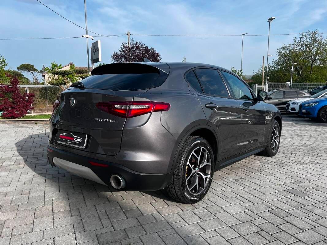 Alfa Romeo Stelvio 2.0 t Executive Q4 200cv auto