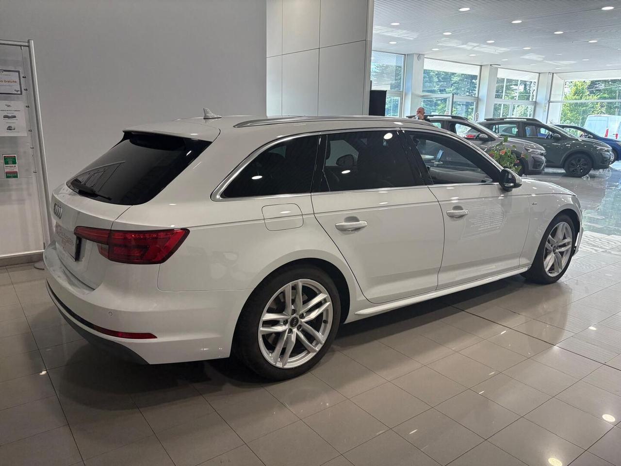 Audi A4 Avant 3.0 tdi sline quattro 272cv tiptronic