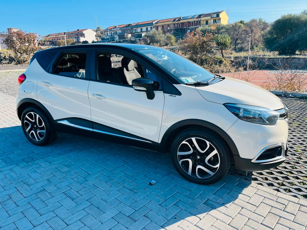 Renault Captur 1.5DCI PARI AL NUOVO FULL 2013
