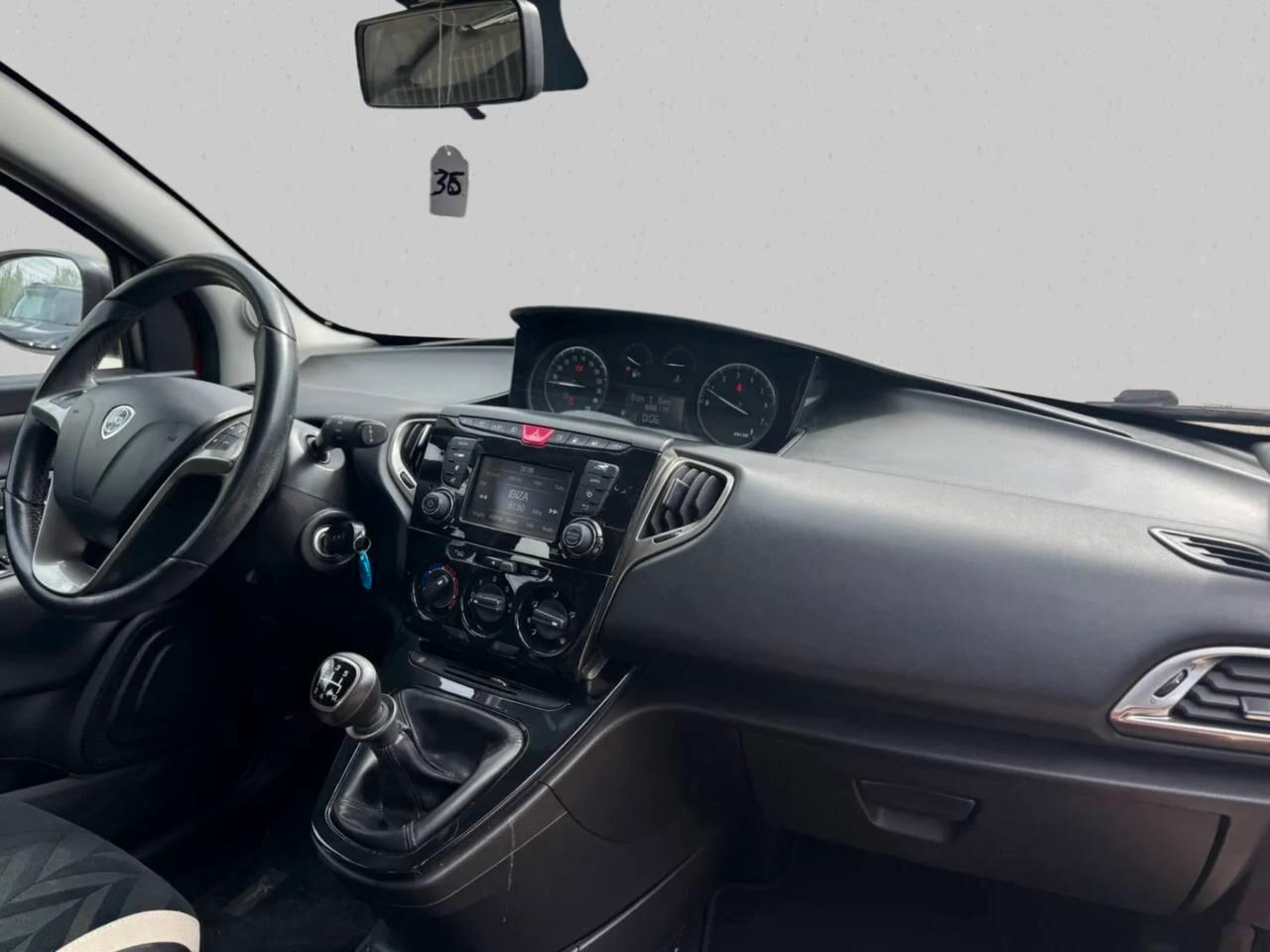 Lancia Ypsilon 1.2 69 CV 5 porte GPL Ecochic Gold 10/2017