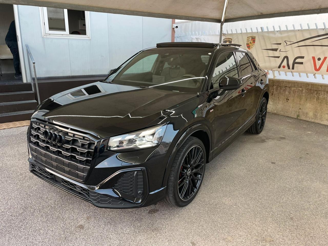 Audi Q2 35 TDI quattro S tronic Identity Black