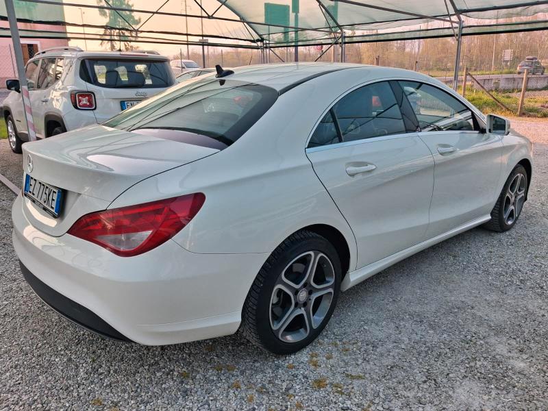 Mercedes CLA Berlina 180 Executive