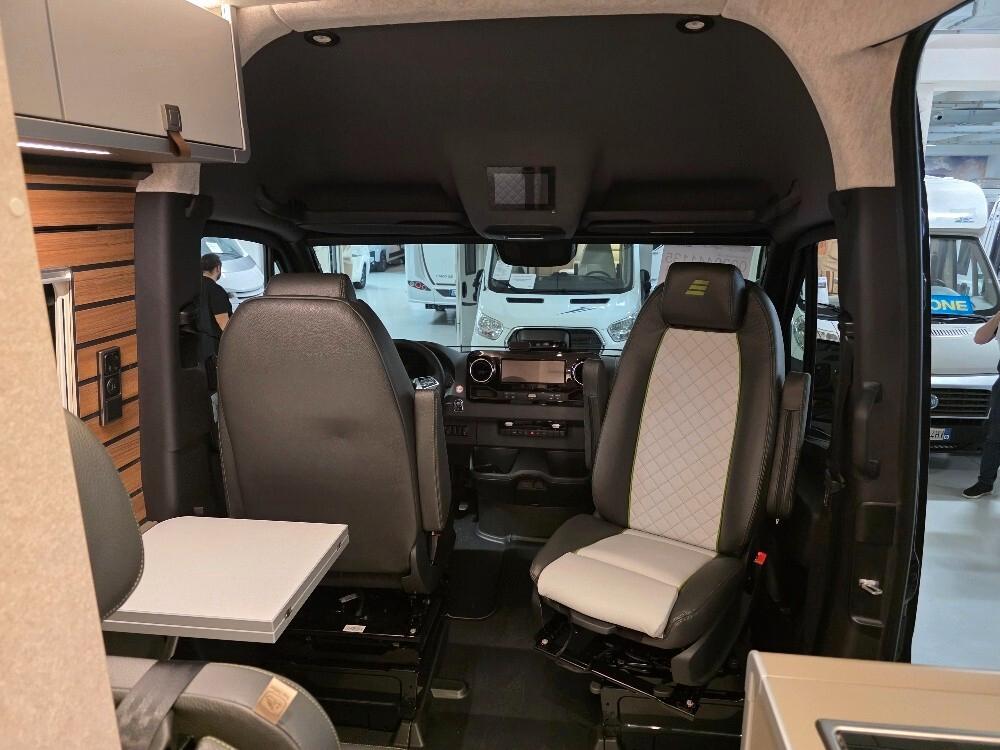 CAMPER VAN HYMER GRAND CANYON S CROSSOVER