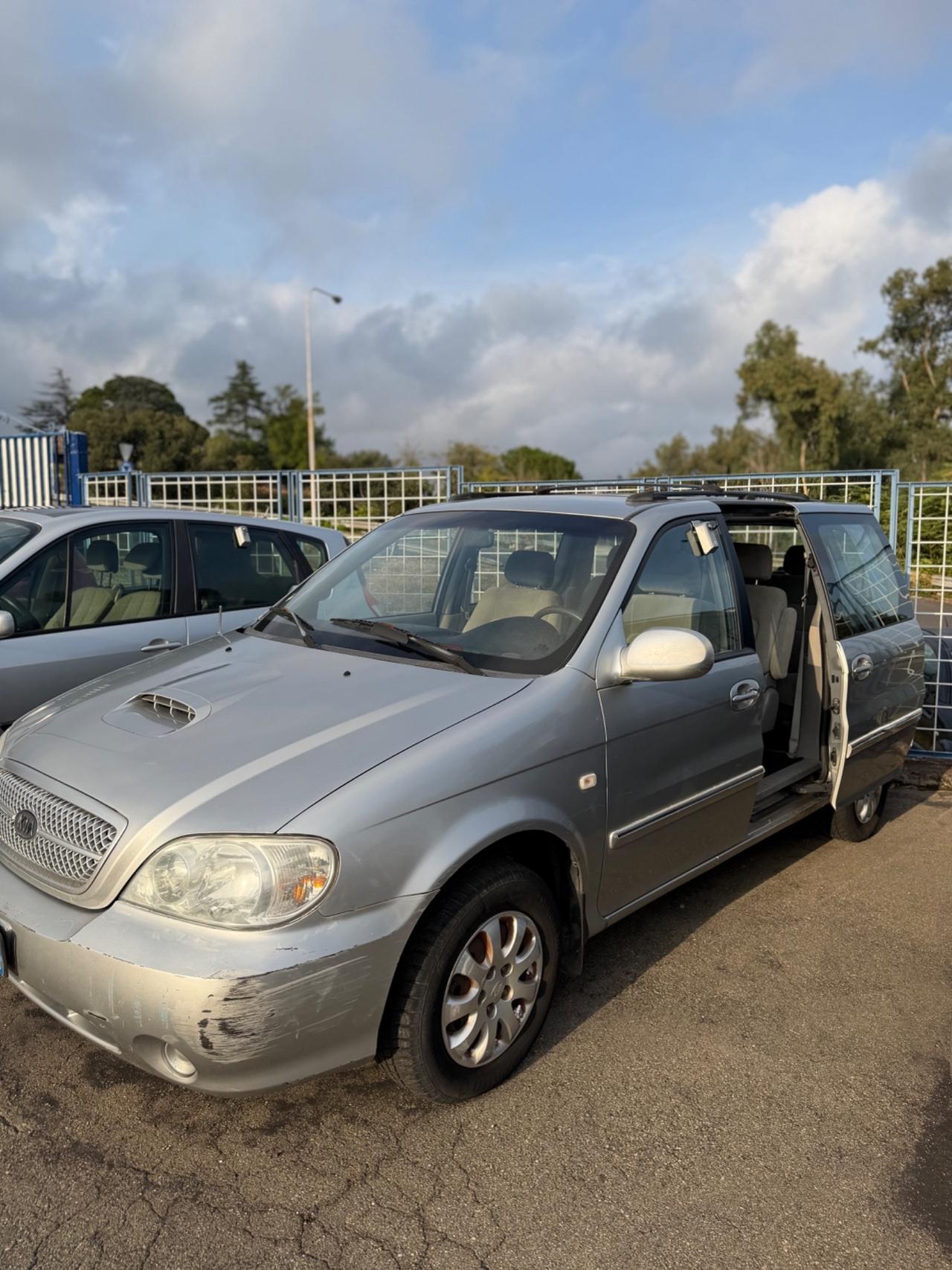 Kia Carnival 2.9 16V CRDi cat Family