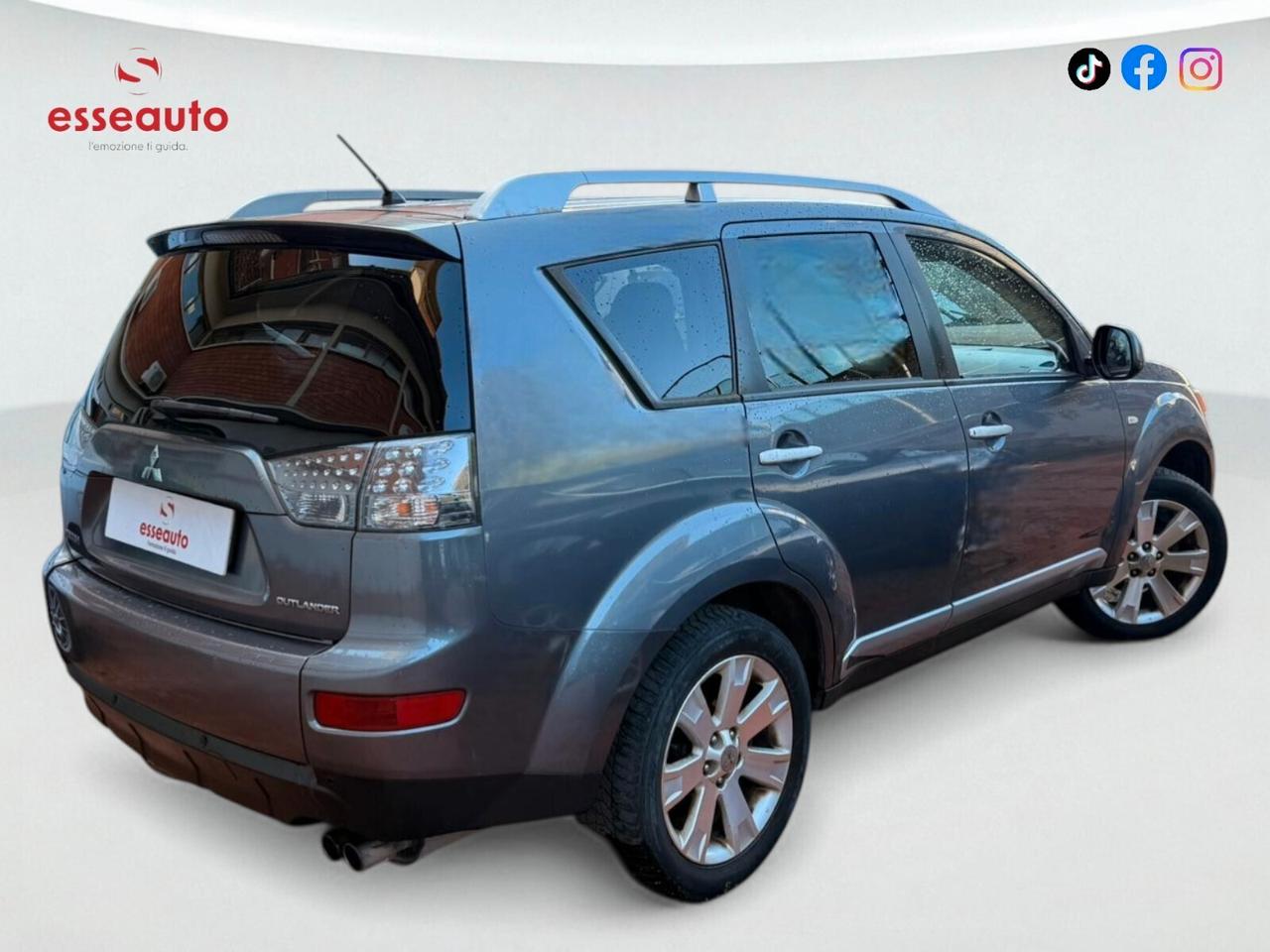 Mitsubishi Outlander 2.0 DI-D Instyle 7 p.ti DPF