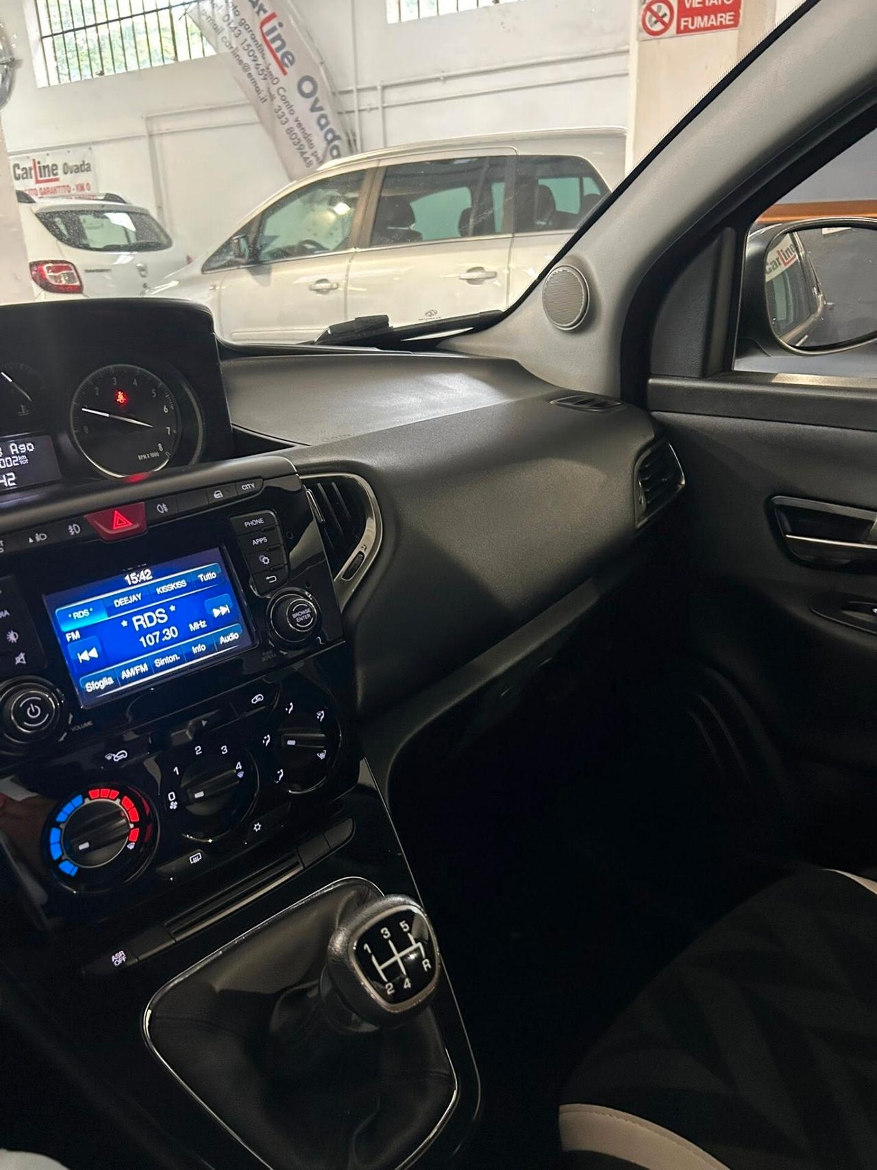 Lancia Ypsilon 1.2 69 CV 5 porte Gold -2017