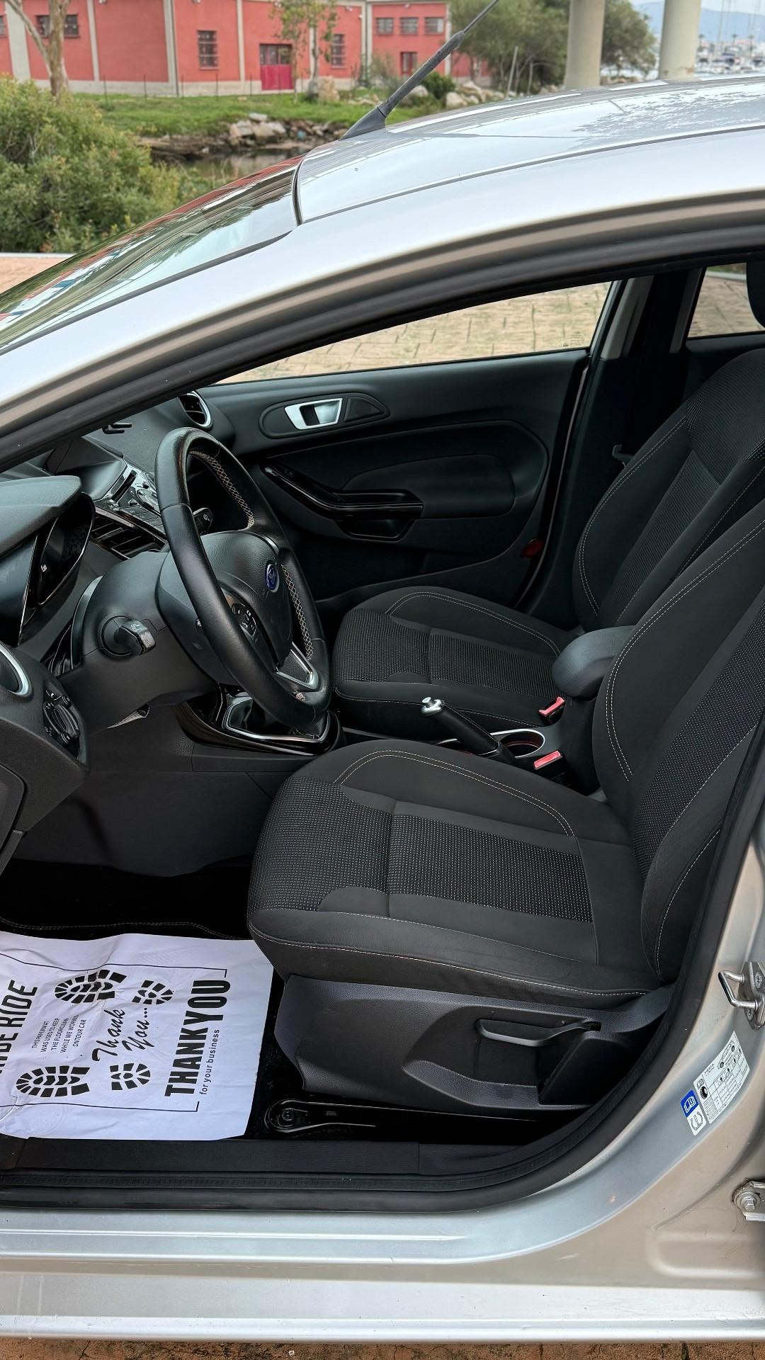 Ford Fiesta 1.5 TDCi 75CV 5 porte Titanium