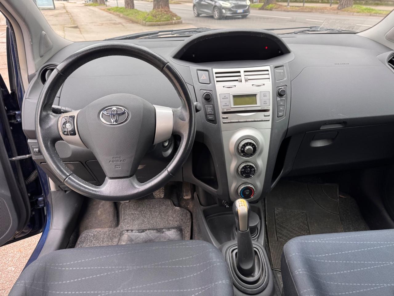 Toyota Yaris 1.4 D-4D 5 p neopaten garanzia 12 mesi