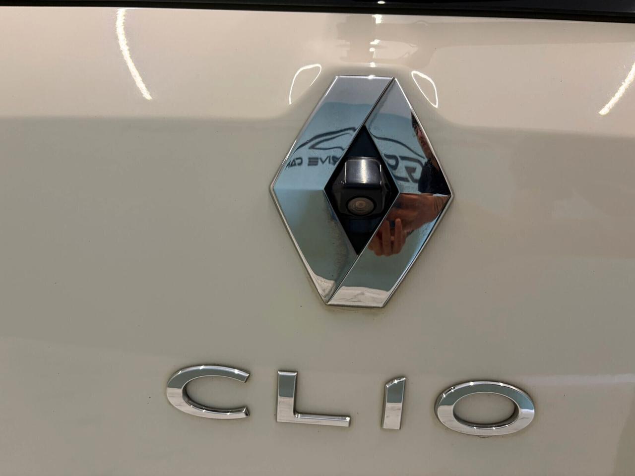 Renault Clio dCi 8V 90 CV EDC 5 porte Duel