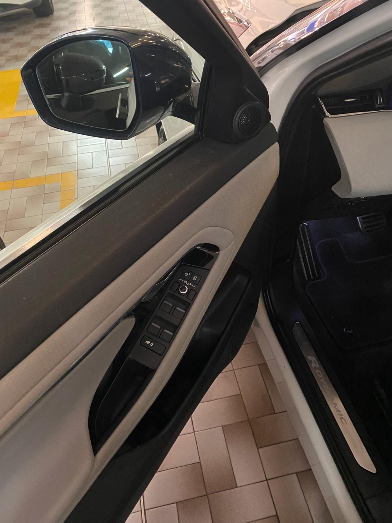 Land Rover Range Evoque 2.0D I4-L.Flw 150 CV AWD Auto R-Dynamic