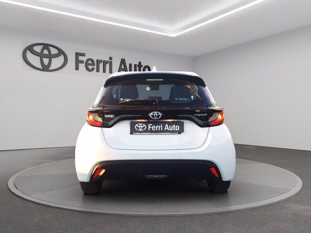 TOYOTA Yaris 1.5h active del 2023