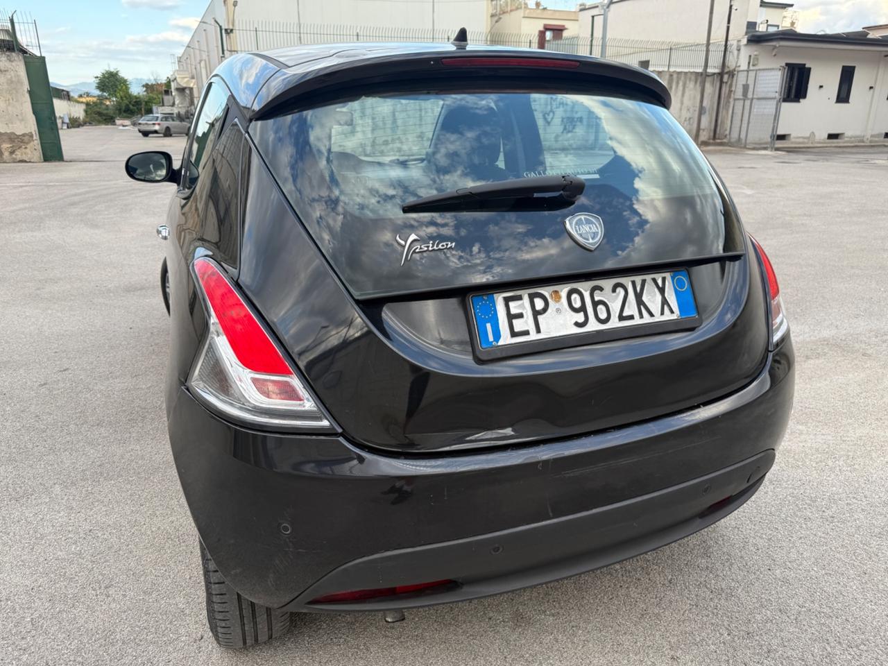 Lancia Ypsilon 0.9 TwinAir 85 CV 5 porte S&S Silver