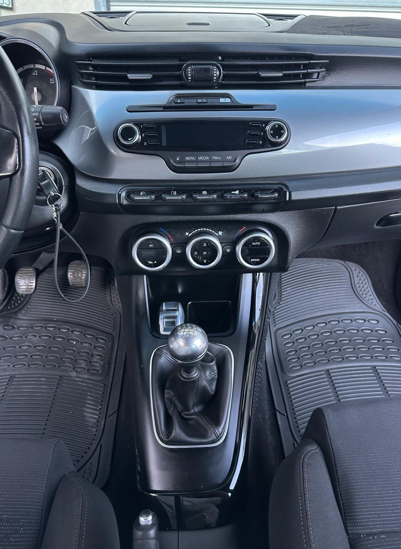 Alfa Romeo Giulietta 1.6 JTDm-2 105cv Distinctive