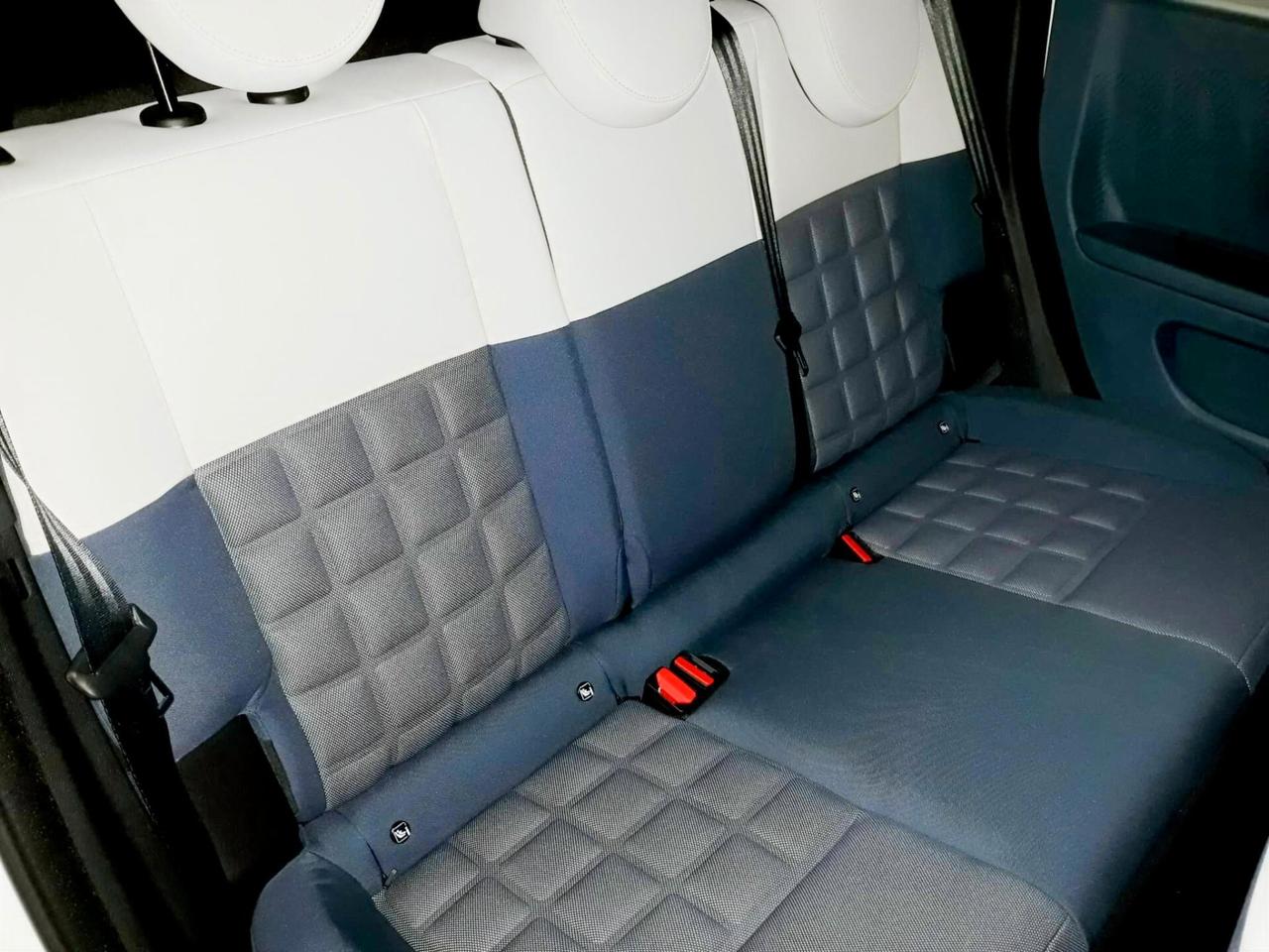 Fiat Grande Panda 1.2 Hybrid 110 CV S&S La Prima