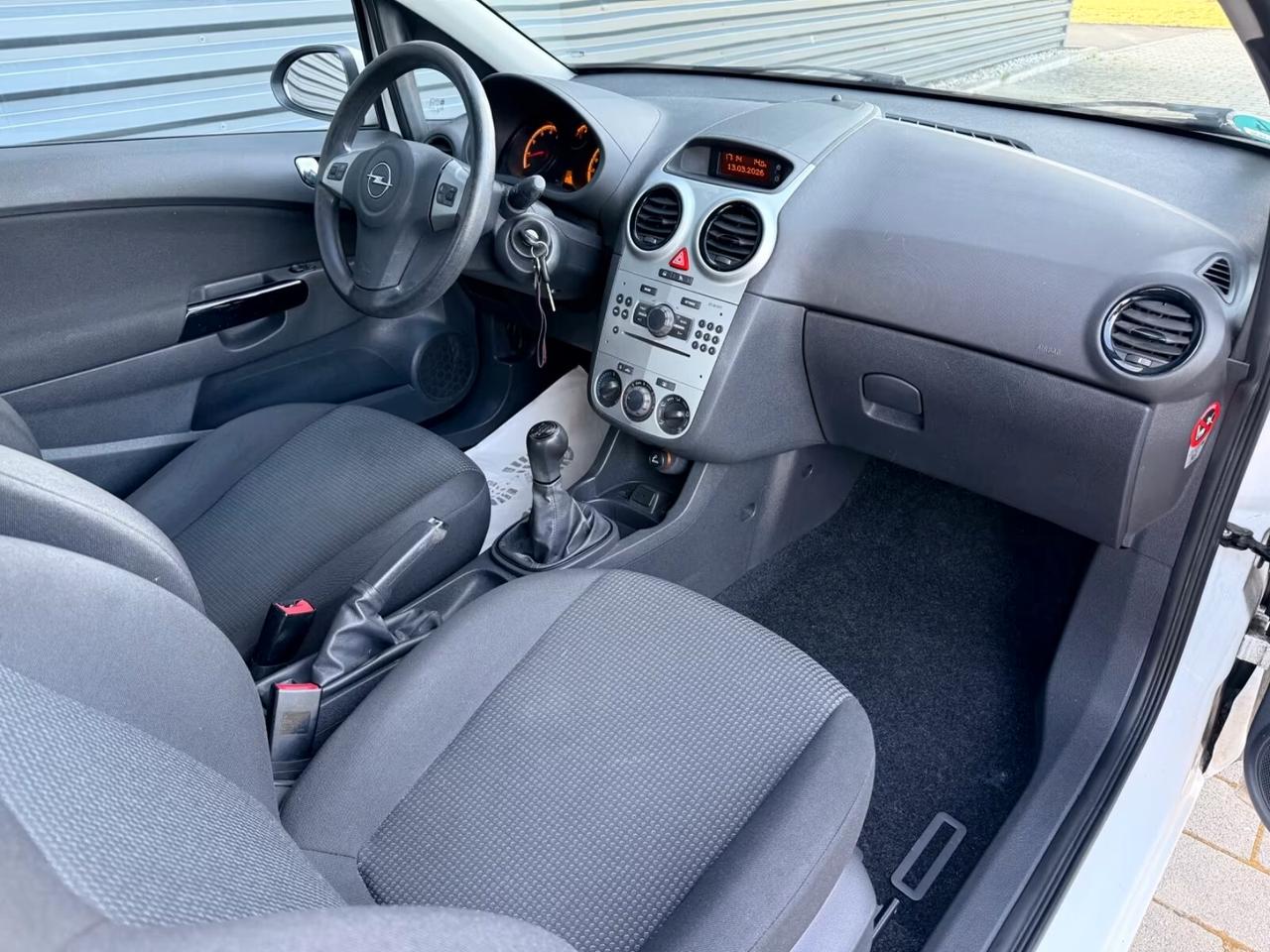 Opel Corsa 1.2 3 porte One ok neo patentati