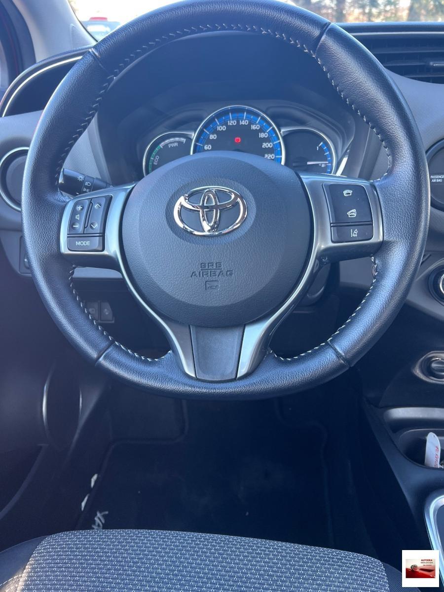TOYOTA - Yaris - 1.5 Hybrid 5p. Trend "Red Edition"