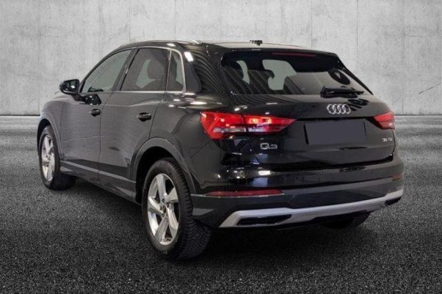 AUDI Q3 35 TDI S tronic Business Advanced