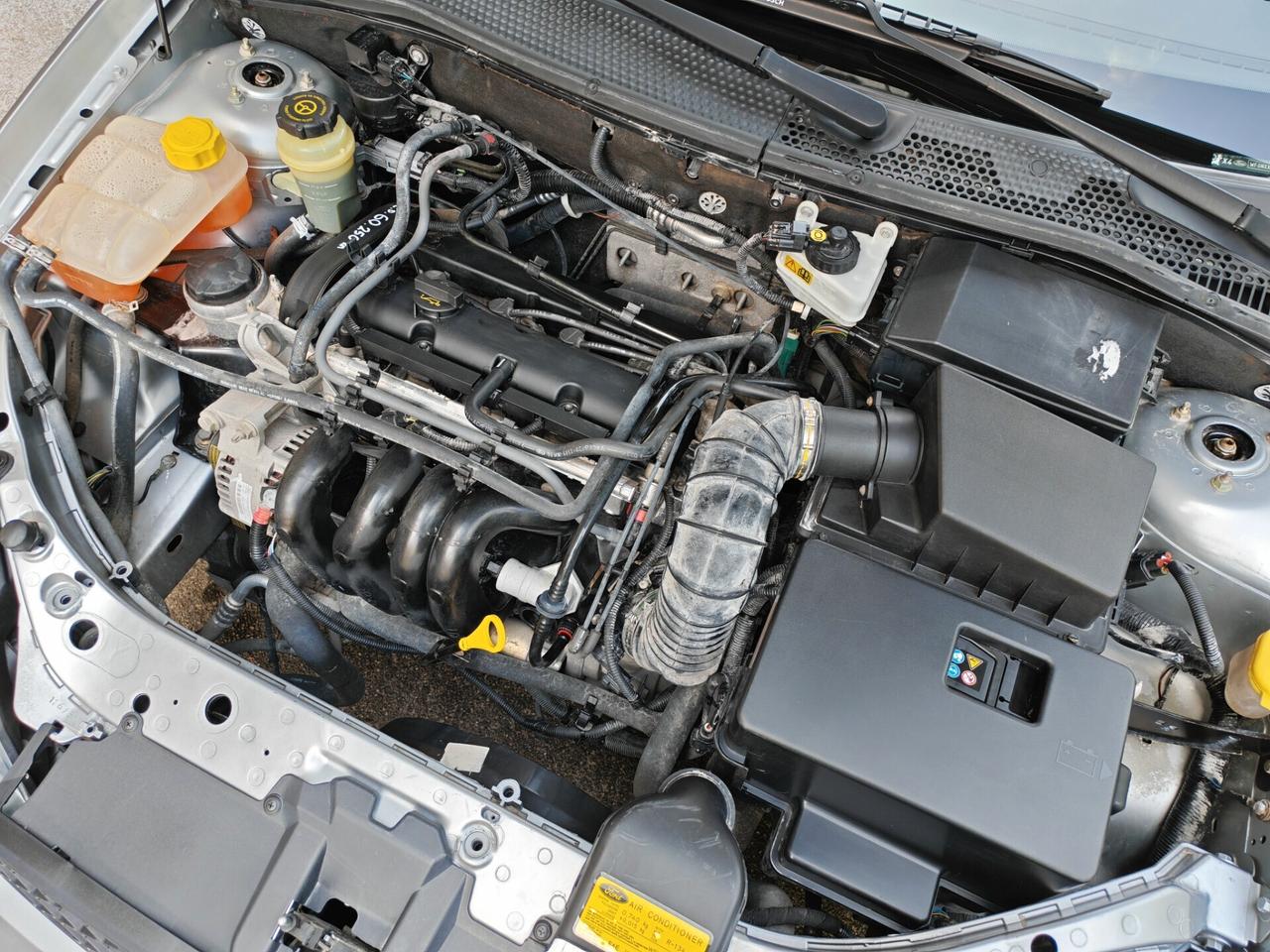 Ford Focus Wagon 1.6 BENZINA 100cv / 73.000km