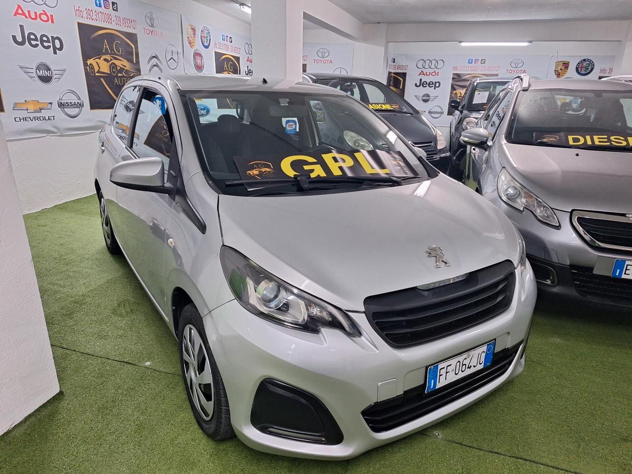 Peugeot 108 PureTech 82 5 porte Roland Garros TOP!