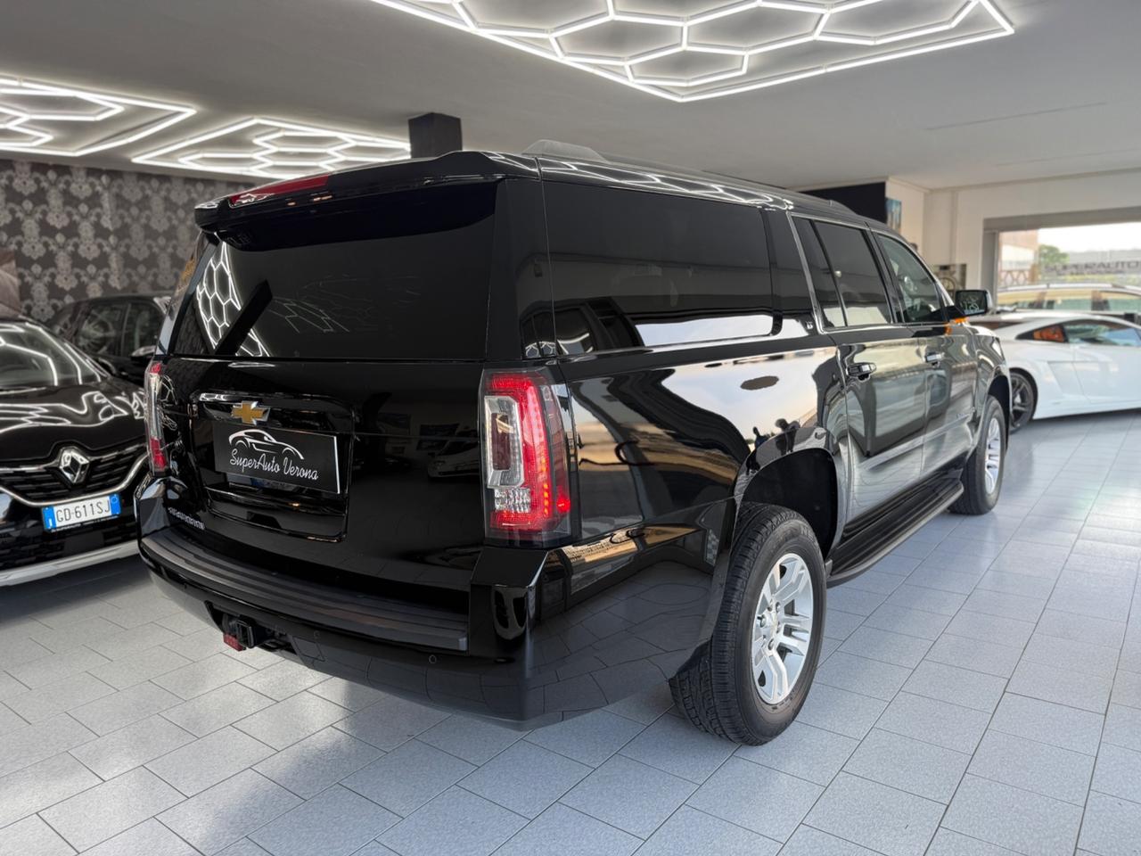 Chevrolet Suburban 5.3 340CV V8