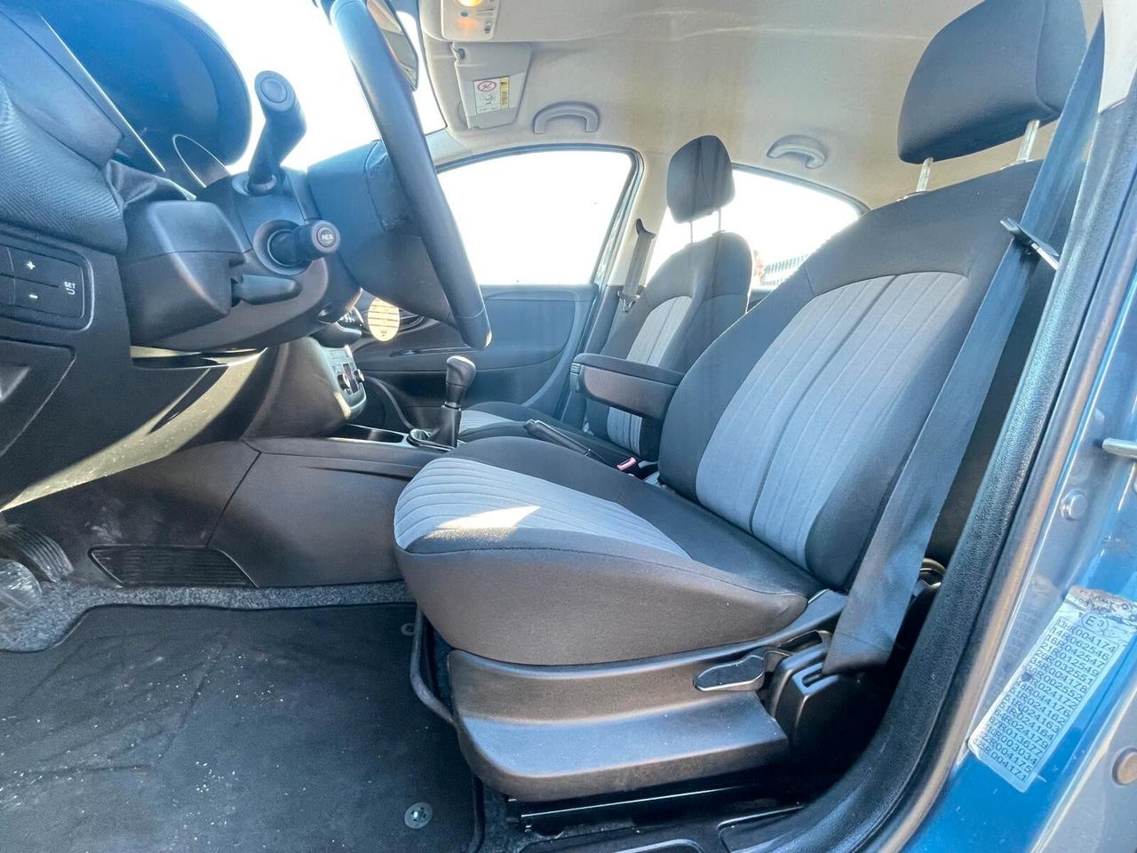 Fiat Punto 1.3 MJT II S&S 95 CV 5 porte Street