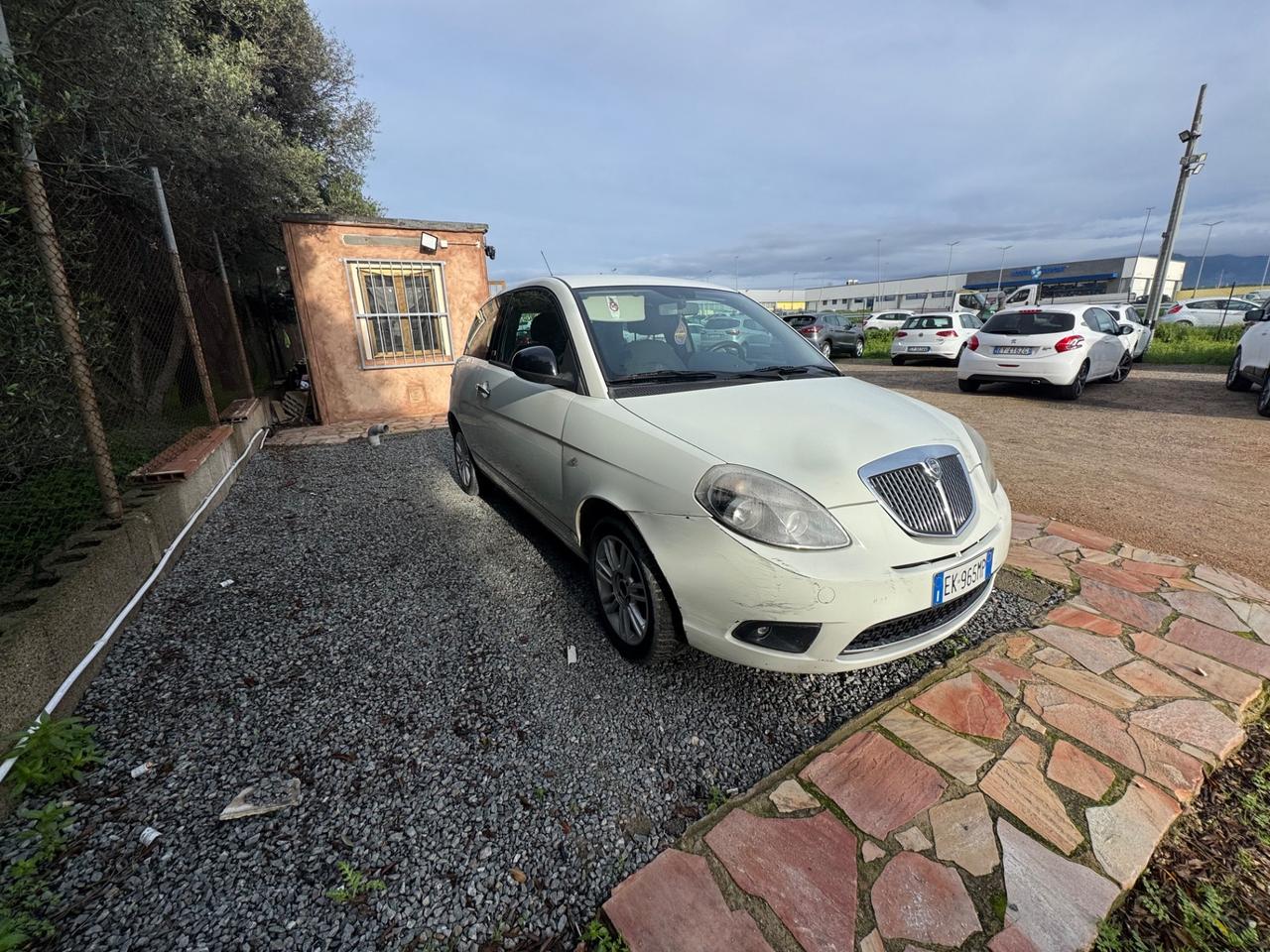 Lancia Ypsilon 1.2 69 PLATINUM