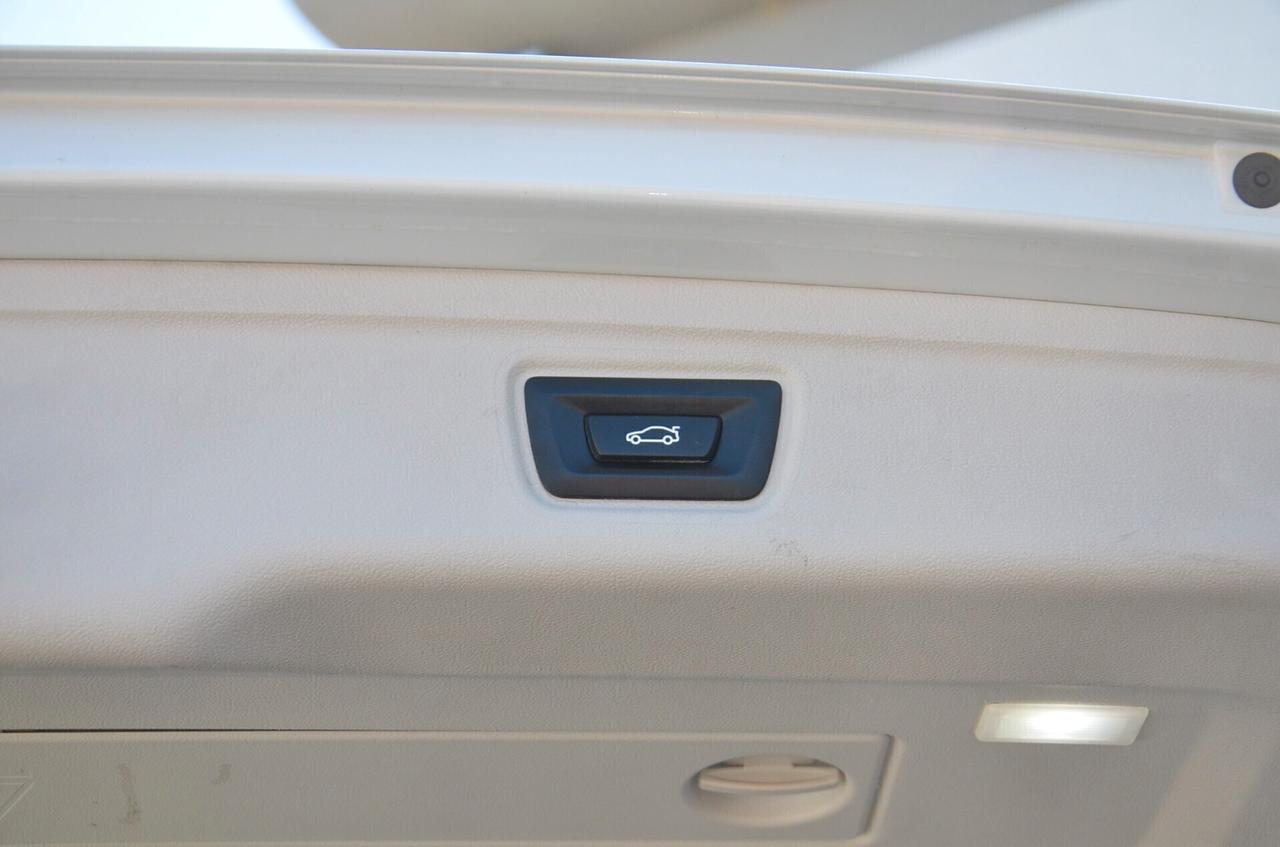 Bmw 318d 48V Touring Business Advantage