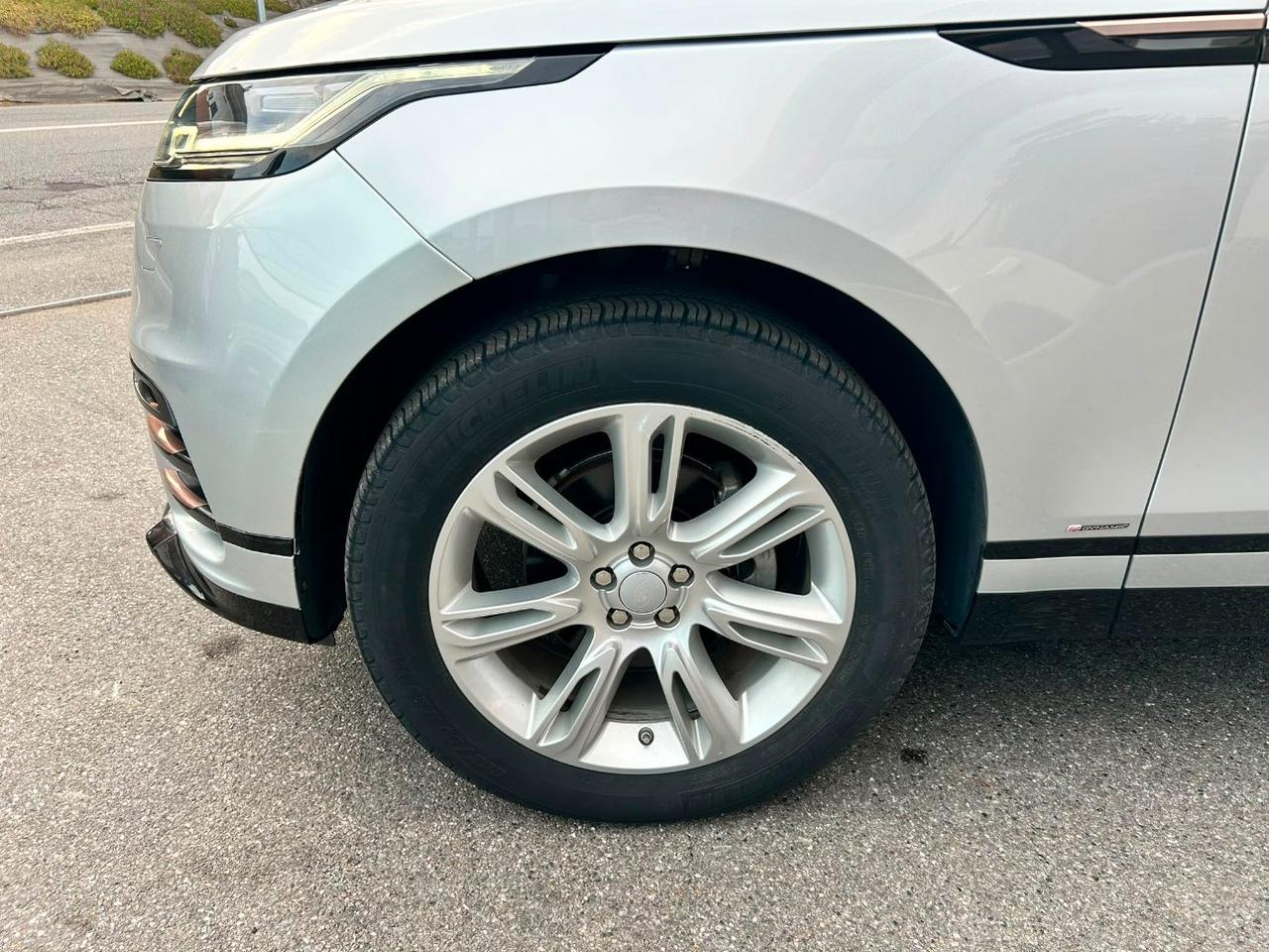 LAND ROVER Range Rover Velar 2.0D I4 240 CV R-Dynamic SE