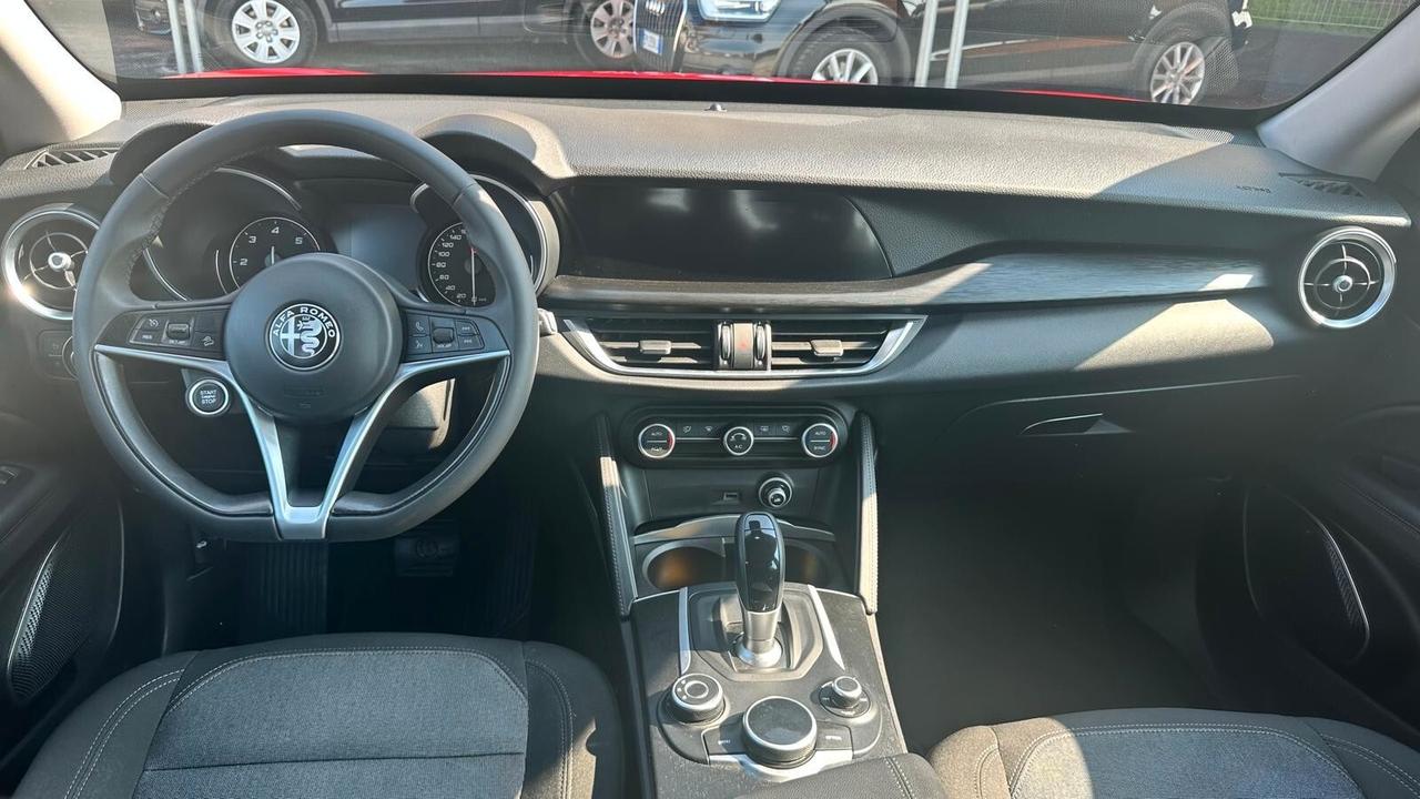 Alfa Romeo Stelvio 2.2 Turbodiesel 150 CV AT8 RWD Business